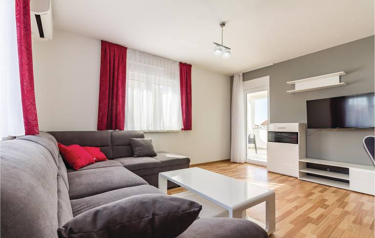 Apartment Ližnjan