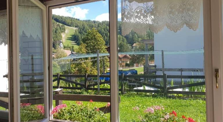 Chalet with 2 rooms for 4 persons — photo 5
