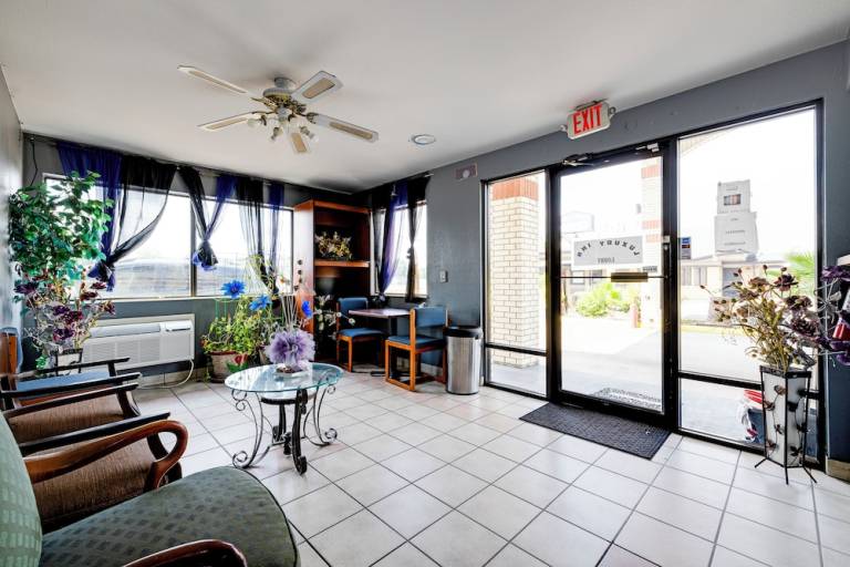 Motel  Carpenters Landing