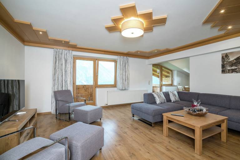 Chalet with garden, sauna & BBQ | Mountain view — photo 3