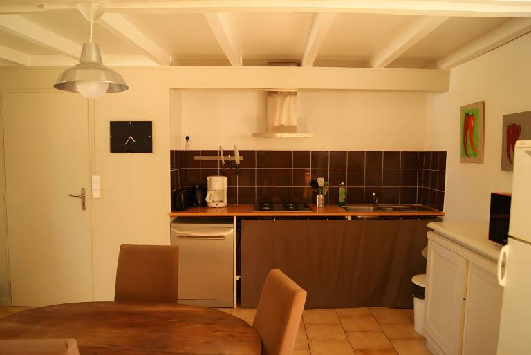 Charming vacation home with barbecue, pool & yard | Garden view | Pets allowed — photo 4