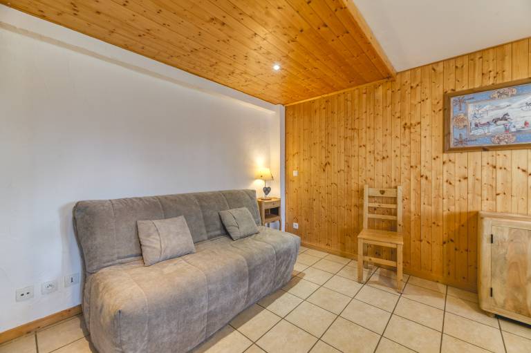 Fully equipped charming studio with fast internet & patio | Garden view | Close to the ski | Pets allowed — photo 3