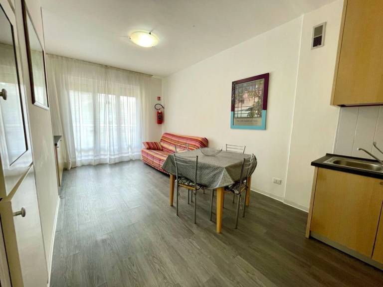Family-oriented apartment with pool | Pool view | Next to the beach | Pets are welcome — photo 5