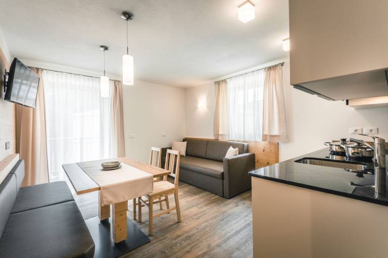 Apartment "Chalet La Flüta - Primula" with Mountain View, Private Balcony and Wi-Fi in San Martino in Badia