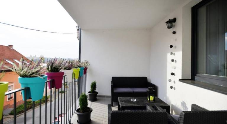 Holiday apartment with terrace | Good for workation — photo 5