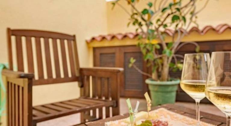 Lovely vacation home with patio & yard | Next to the beach | Dogs allowed — photo 4