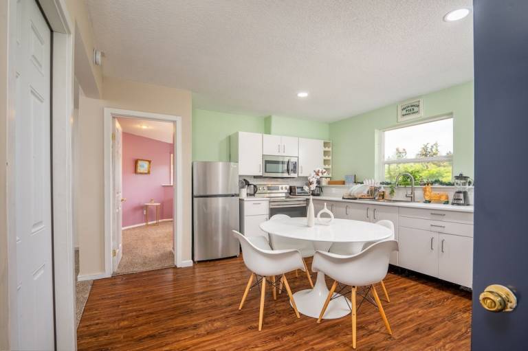 Apartment  Fisher's Landing East