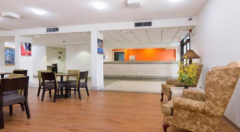Motel 6 Newnan, GA — photo 3