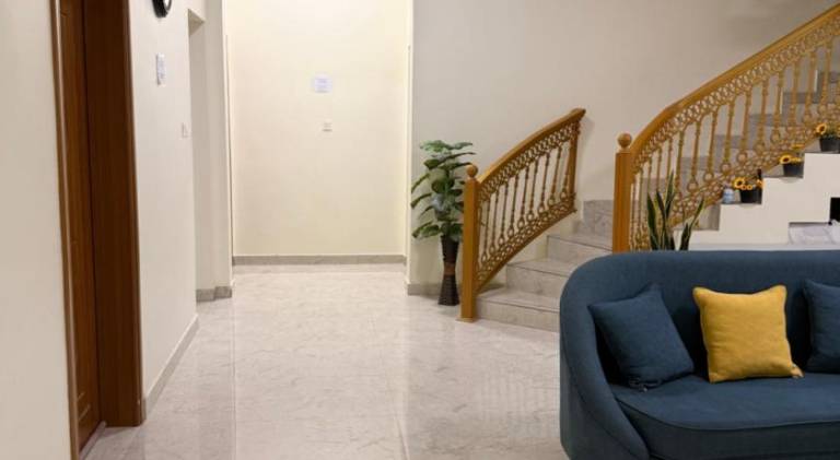 mandegar guest house