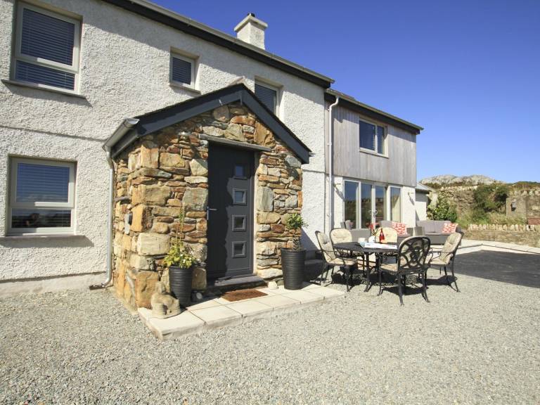 Family-friendly beautiful cottage with terrace, garden & barbecue | Beach view | Pets are welcome — photo 4
