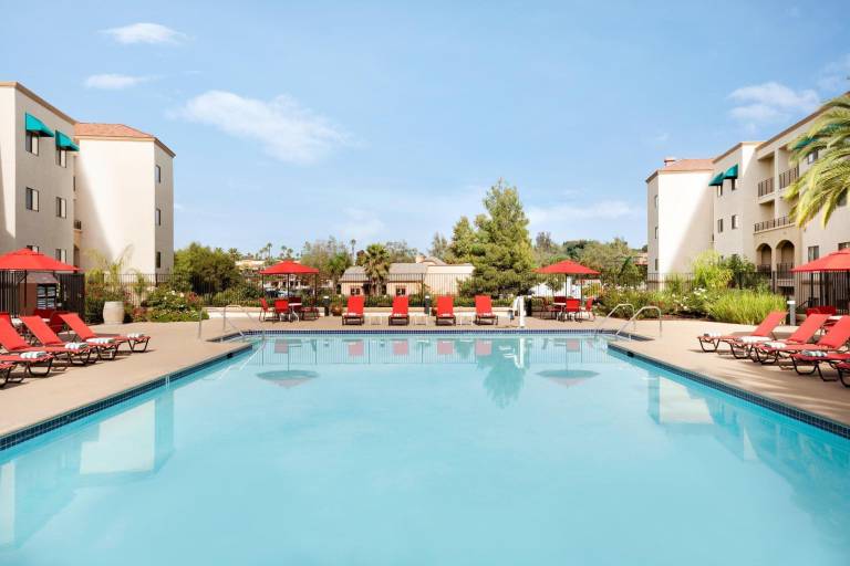 Embassy Suites by Hilton Temecula Valley Wine Country — photo 4
