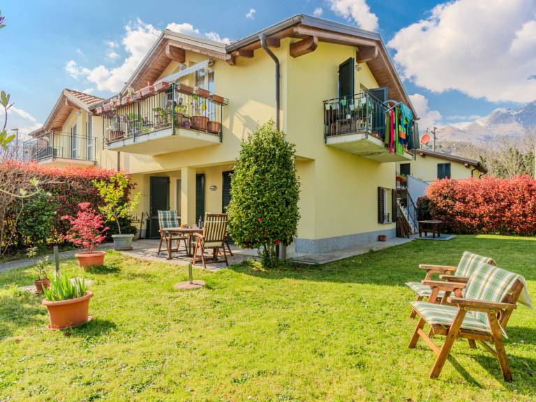 Holiday apartment with patio & yard | Close to the beach | Pets allowed — photo 3
