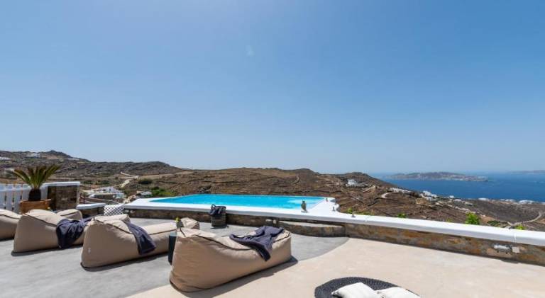 Villa with barbecue, pool & garden — photo 3