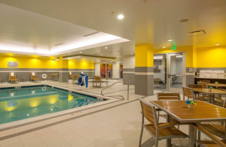 Hampton Inn & Suites Denver/Downtown-Convention Center — photo 4