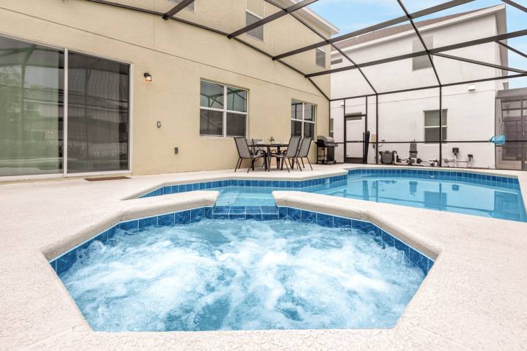 Family-friendly house with private pool & jacuzzi | Pet-friendly — photo 5