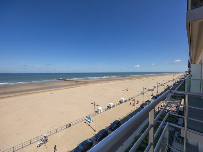 Beautiful rental apartment with pool & patio | Sea view | Beach nearby | Dogs allowed — photo 4