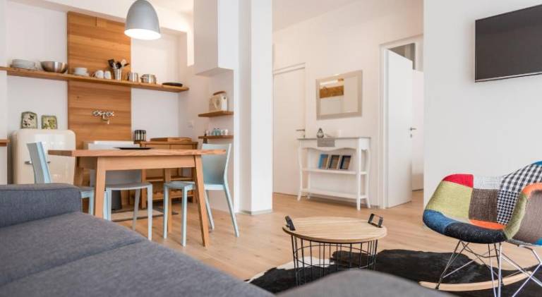 Holiday apartment with patio — photo 2