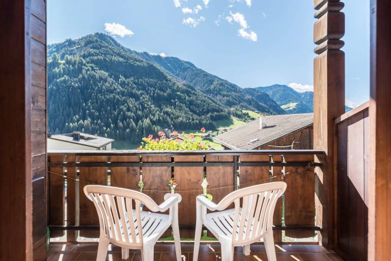 Apartment Prapoz Typ C2 with Mountain View, Wi-Fi & Balcony in Ortisei