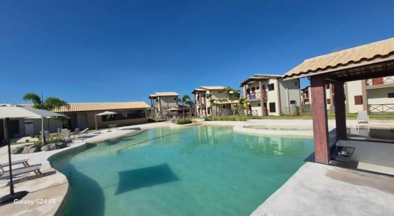Lovely vacation home with pool, patio & BBQ | Pet-friendly — photo 2