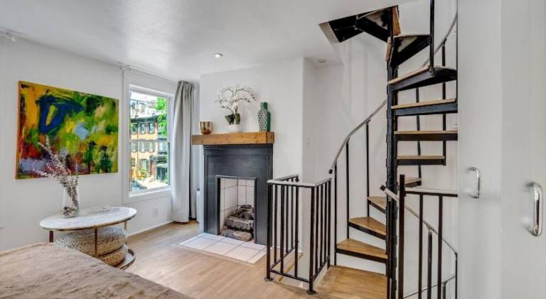 House | Near Love Park | Perfect for remote work | Pet-friendly — photo 2