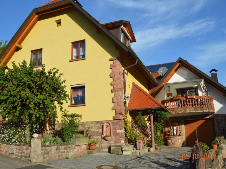 Family-oriented charming house with barbecue & garden | Pet-friendly — photo 2