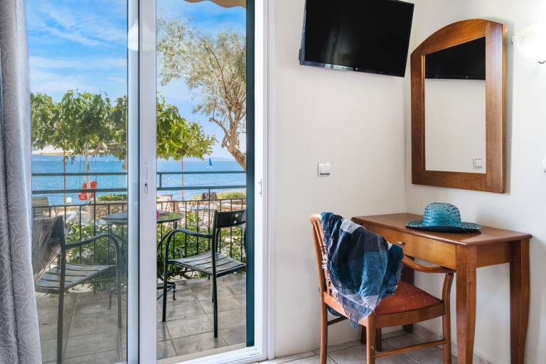 Child-friendly studio with grill, terrace & yard | Sea view | Pets are welcome — photo 5