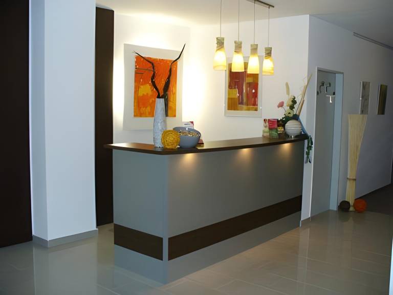 Hotel Stadt Hamburg am Fluss Saarbrucken — photo 4