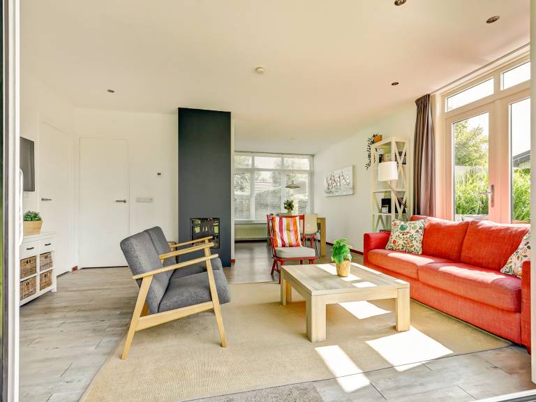 Villa with yard & patio | Beach nearby | Pets are welcome — photo 4