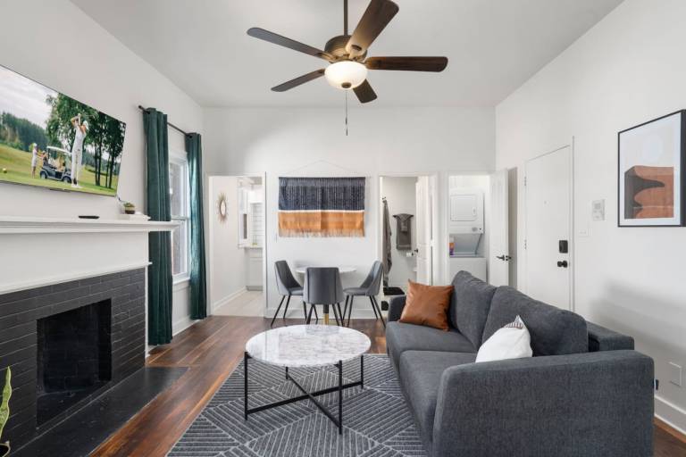 Modern Apartment in the Heart of Phoenix 5