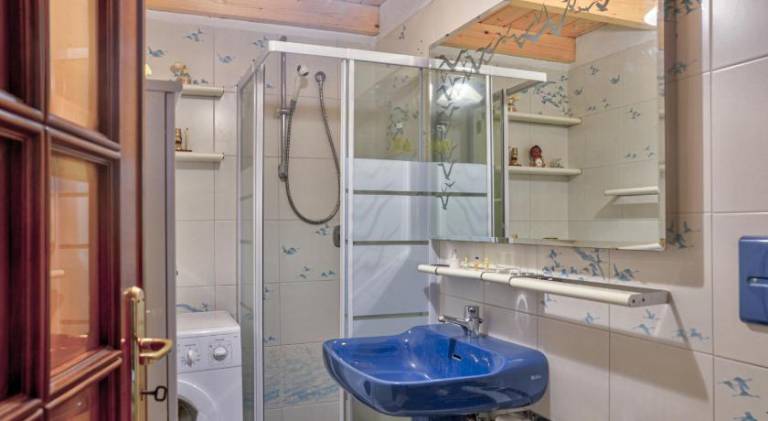 Rental apartment with 2 rooms for 5 persons — photo 4