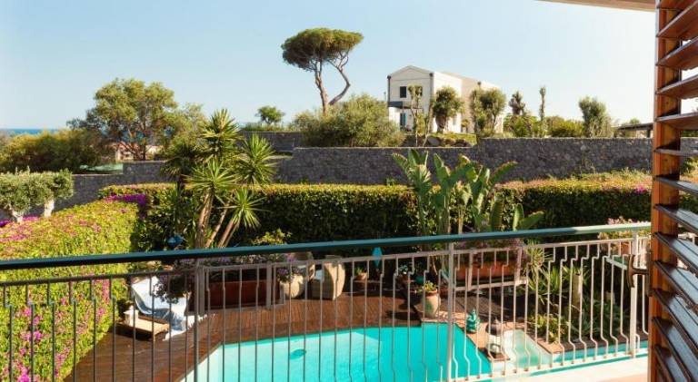Villa with jacuzzi & pool | Pets allowed — photo 4