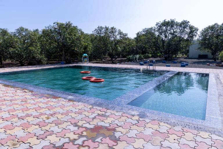 Bright view cottage in Mendarda