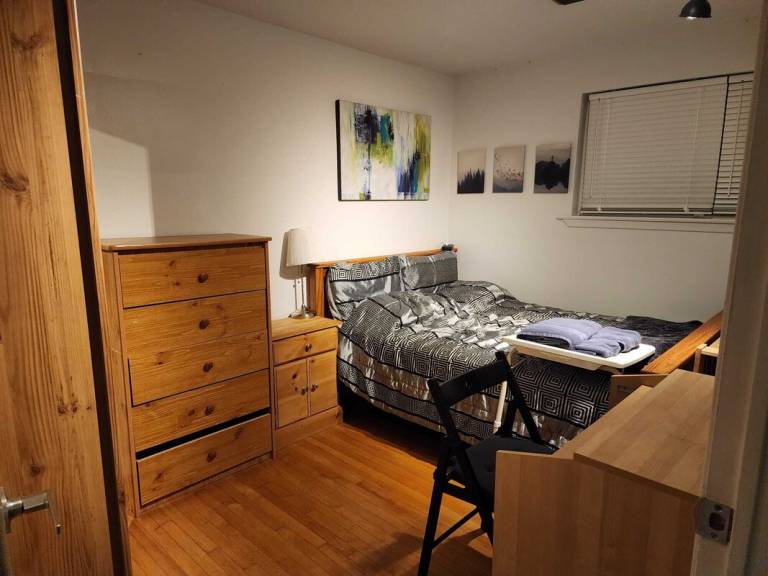 Private room North York