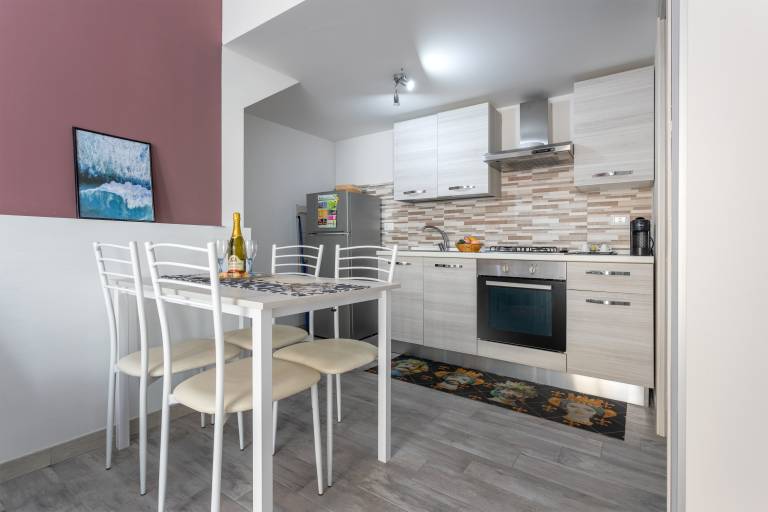 Apartment 'Casa Genziana' with Sea View, A/C & Wi-Fi — photo 4