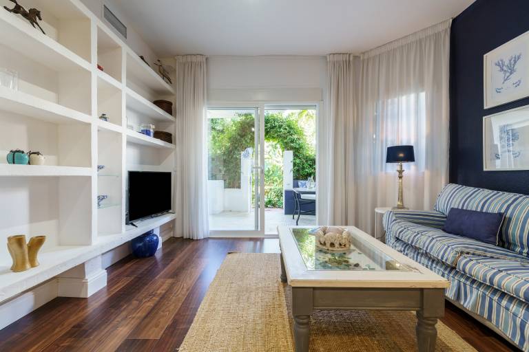 Apartment "Golden Beach Elveria" with Shared Pool, Terrace & Wi-Fi — photo 4