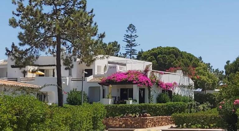 Fully equipped vacation home with hot tub, private pool & terrace | Pets are welcome — photo 4