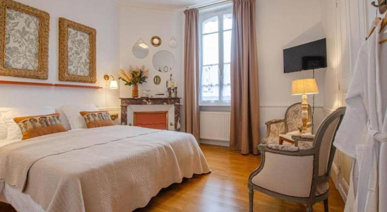 Vacation home with barbeque, terrace & garden | Suitable for remote work in Troyes