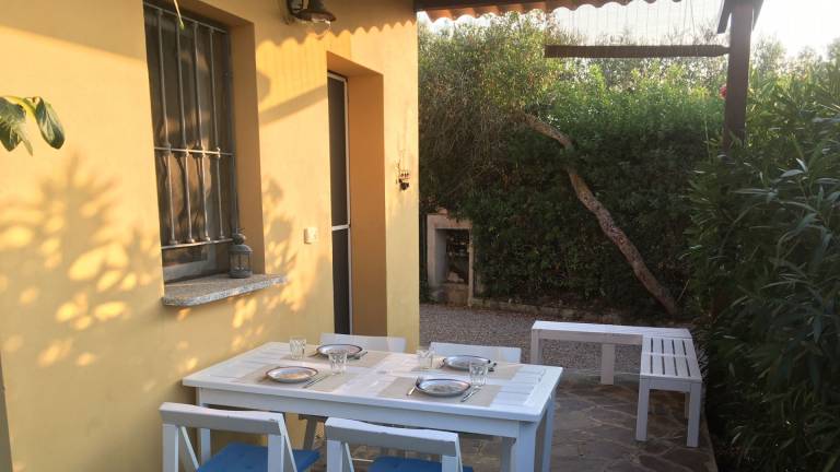Child-friendly apartment with garden, grill & patio | Beach nearby | Pets allowed — photo 2