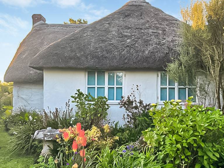 Cottage with private pool, garden & jacuzzi | Sea view — photo 2