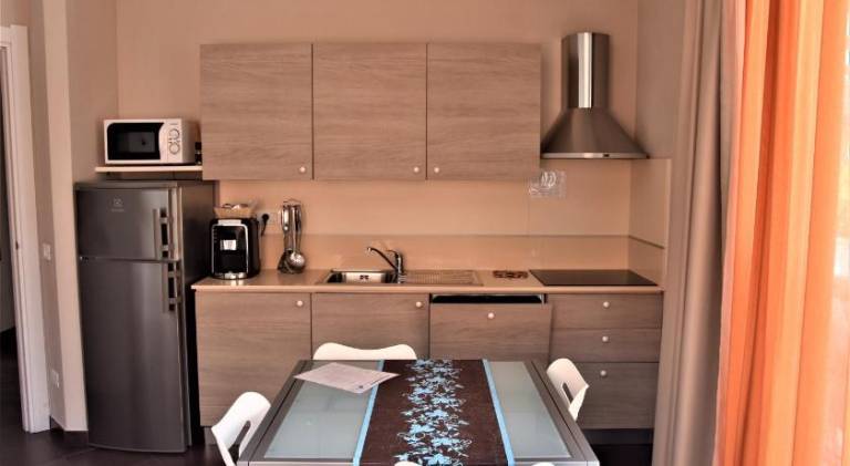 Nice serviced apartment with yard & terrace | Next to the beach | Perfect for remote work | Dogs allowed — photo 3