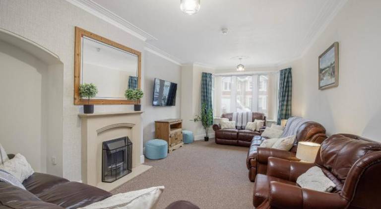 Arnside - Spacious 10-Bedroom Seaside Cottage with Hot Tub — photo 2
