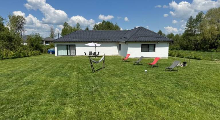 House with hot tub & pool in Sibiu