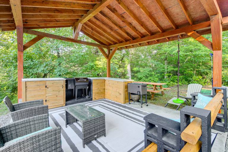 Secluded Smoky Mountain Cabin w/ Theater & Hot Tub — photo 4