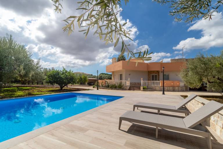 Villa with private pool, grill & fast internet | Garden view | Good for workation | Pets allowed — photo 4