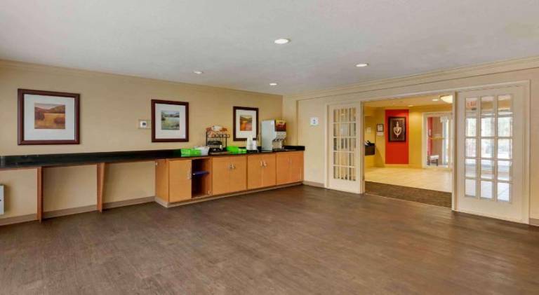Extended Stay America Suites - Orlando - Convention Center - 6443 Westwood — photo 3