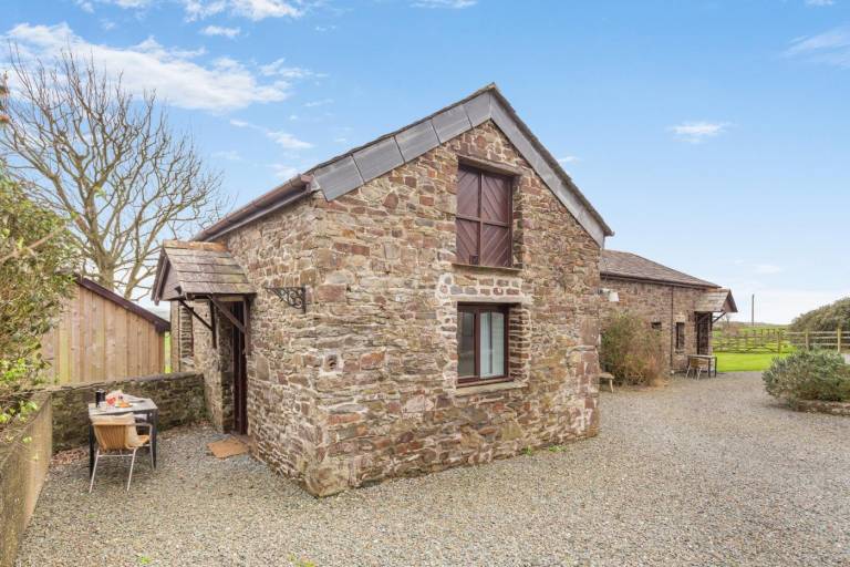 Charming cottage with hot tub & pool | Dogs allowed in Bude