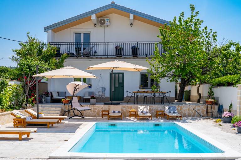 Fully equipped pleasant villa with terrace, fast internet & BBQ | Pets are welcome — photo 5