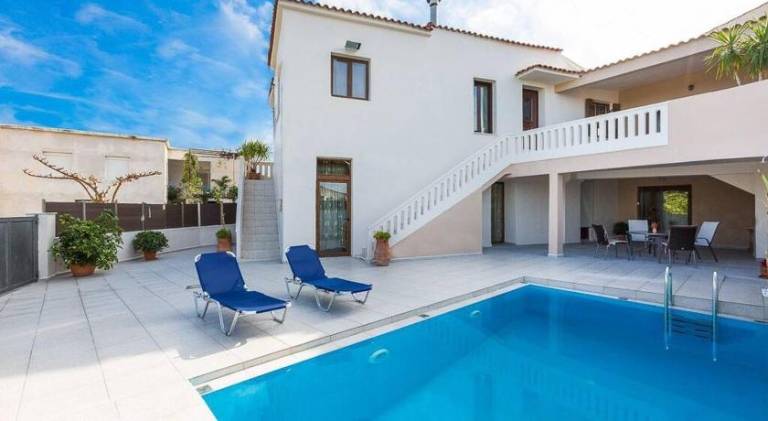 Pleasant house with terrace, private pool & barbecue | Dogs allowed in Platanias