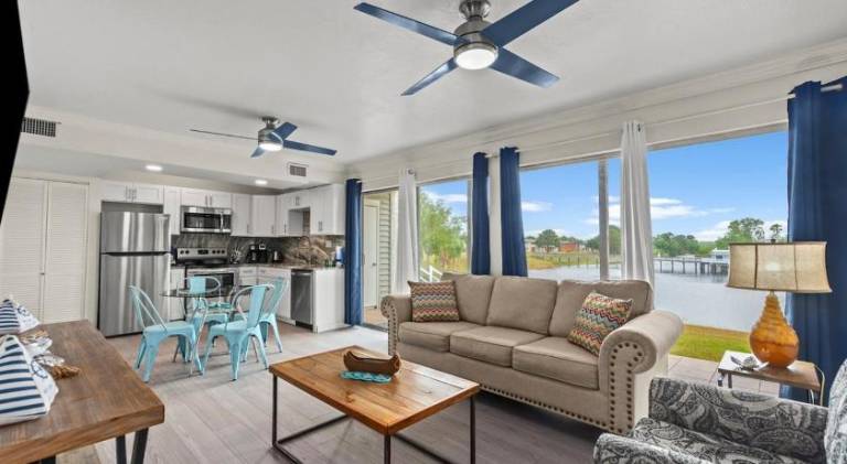 House with pool in Destin, FL