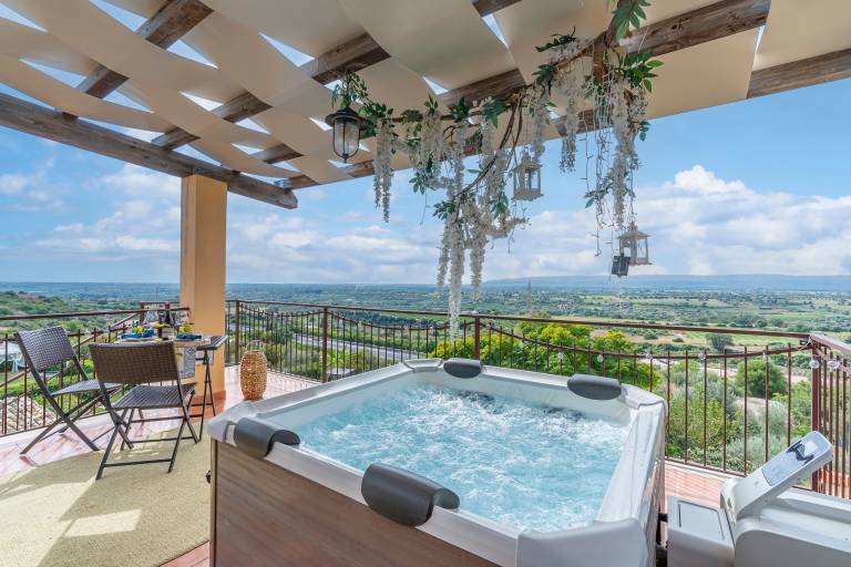 La Casa del Vagabondo – Panoramic Villa with Pool near Syracuse — photo 2